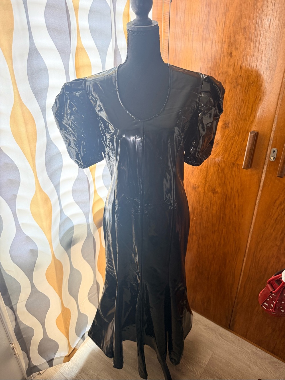 Black Patent Faux-Leather (Vinyl) Mermaid Evening Dress - Picture 4 of 5